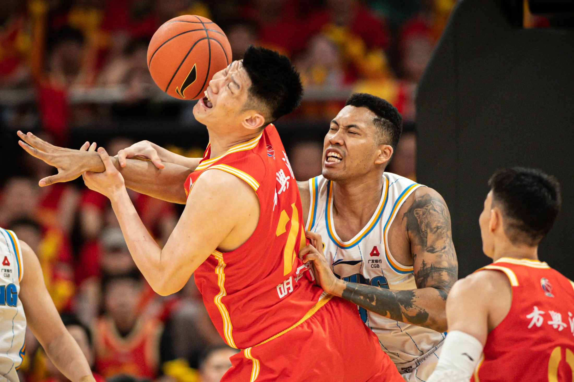 CBA常规赛关键时刻再迎强敌；葡萄牙体育强势反弹；主帅态度：震撼外界；年轻球员得到机会